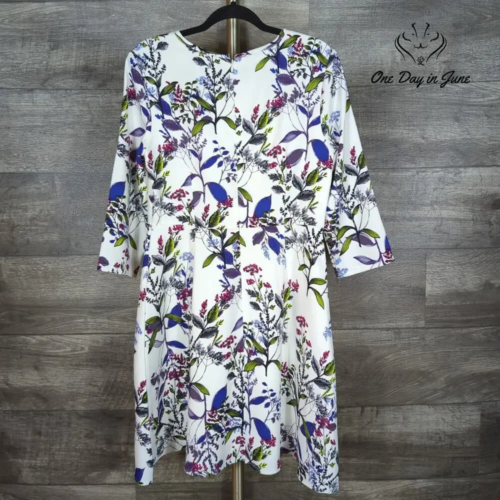 Banana Republic Floral Fit & Flare Dress White 3/4 Sleeve NWT Size 6